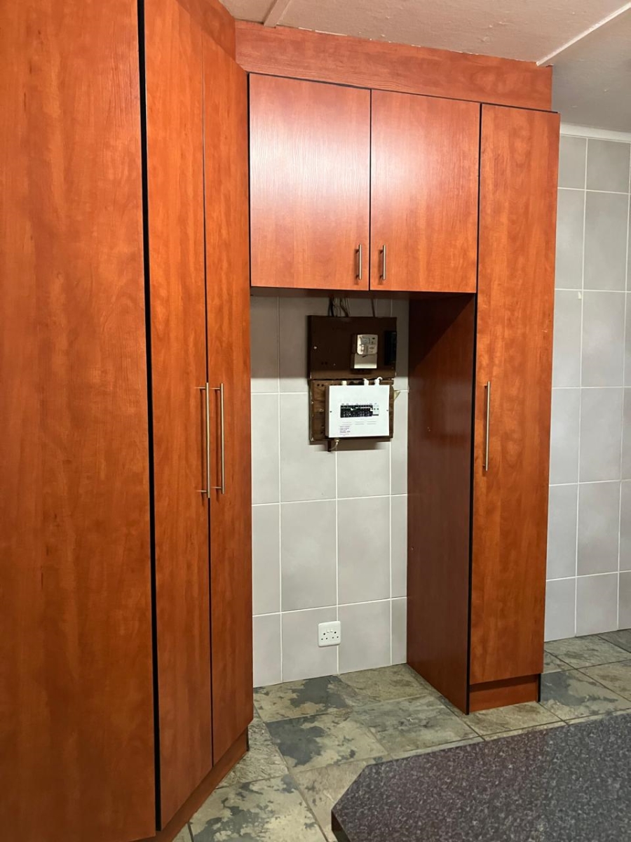 To Let 2 Bedroom Property for Rent in Mosel Eastern Cape